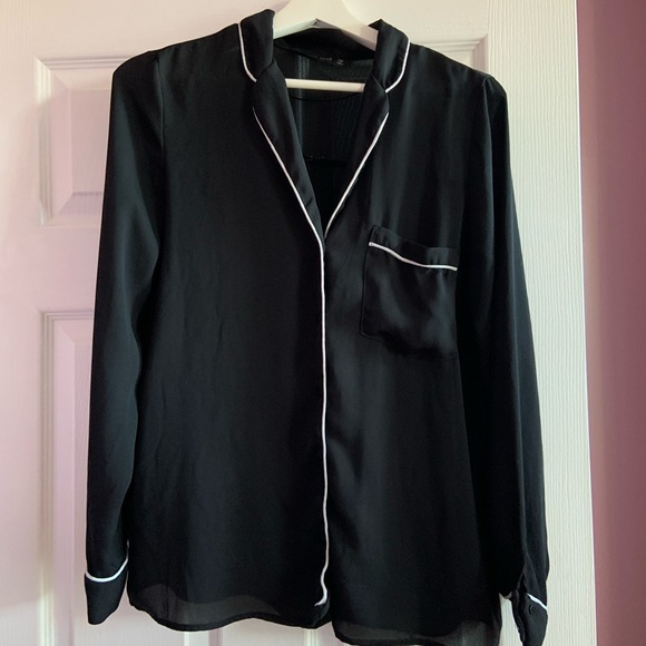 ZARA BLACK BUTTON UP TOP - Picture 2 of 6